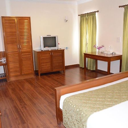 Trinity Suits Bangalore Exterior photo
